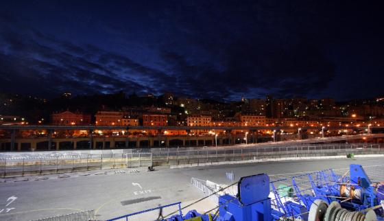 korsika_anreise_genua_by_night.jpg
