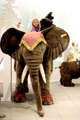 steiff_grosser_elefant.jpg